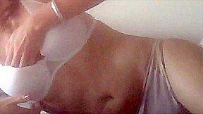 Homemade anal : beautiful Milf that loves assfucking