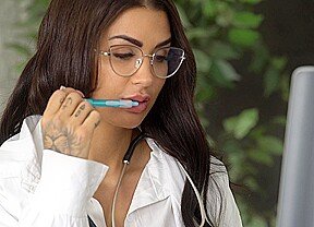 Doctor With BBC Slams Busty Colleague Jesus Reyes on Patient’s Table GP2269